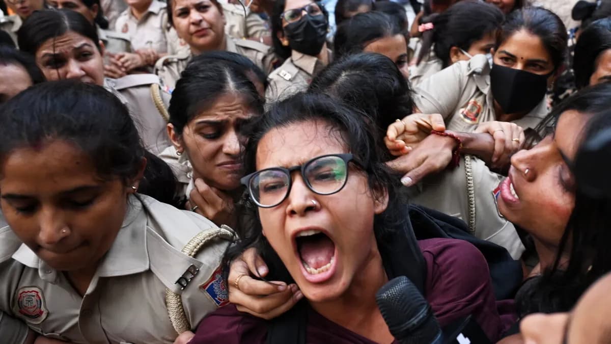 Des milliers de manifestants à New Delhi réclament la démission du chef électoral indien