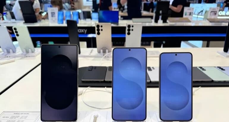 Los envíos mundiales de smartphones alcanzan mínimos de una década