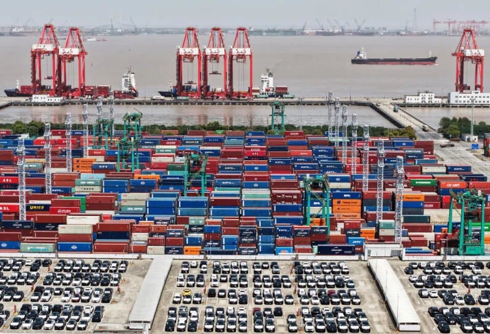 China's Trade Surplus Approaches $1 Trillion Milestone Amid Export Surge