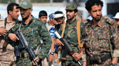 الحوثيون في اليمن يوسعون تحالفاتهم الاستراتيجية ونقل الأسلحة إلى حركة الشباب في أفريقيا