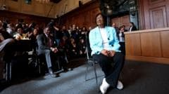 Navi Pillay reçoit le prix Nobel de la paix, suscitant éloges et critiques
