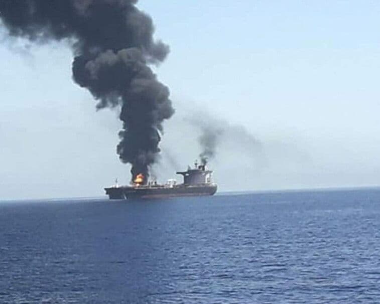 Umman açıklarında petrol tankerine İHA saldırısı