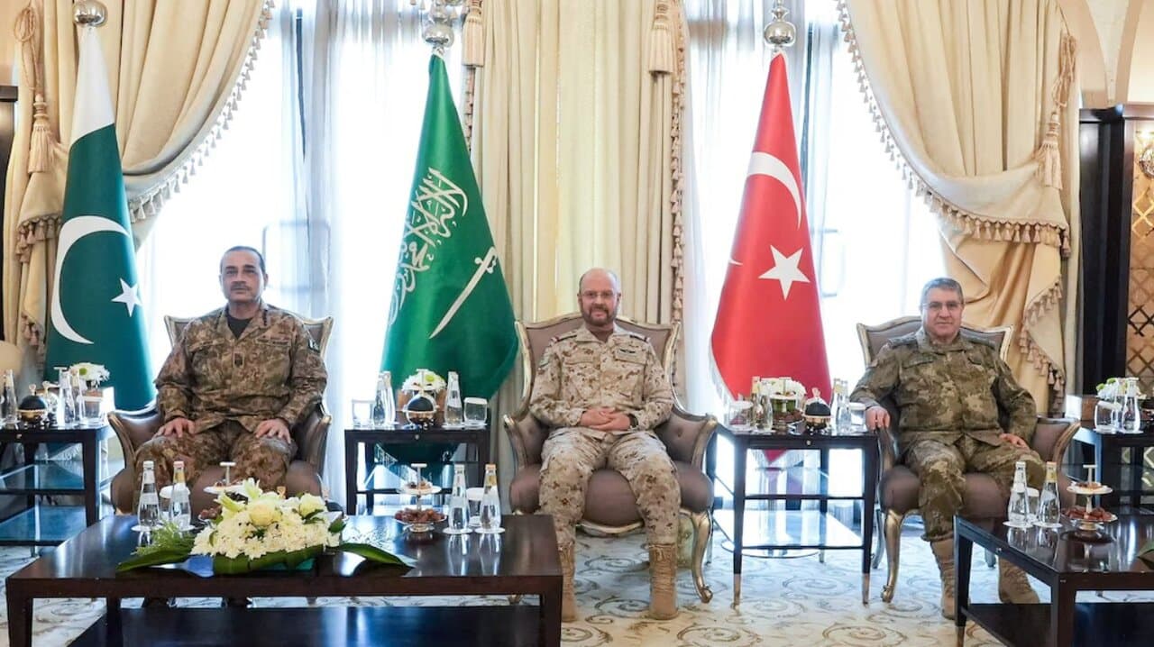 Türkiye ve Pakistan, Suudi Arabistan'a Askeri Güç Konuşlandırma Konusunda Anlaştı