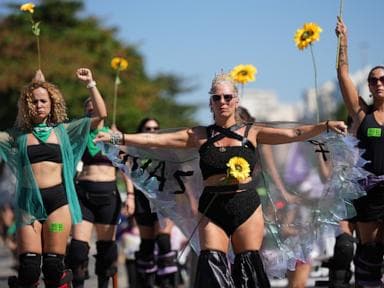 Los candidatos brasileños cortejan a las mujeres con promesas para combatir la violencia