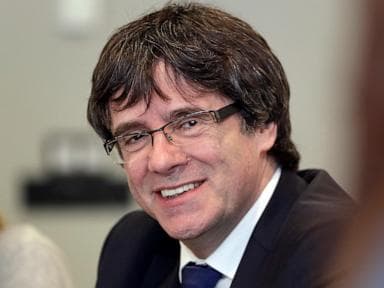 Spanien hebt Haftbefehl gegen katalanischen Separatistenführer Carles Puigdemont auf