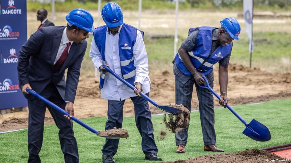 Des dirigeants africains lancent une raffinerie de pétrole Dangote de 16 milliards de dollars au Kenya