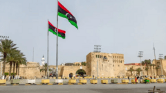 توضیح تصویر، شهر بنغازی در شرق لیبی از سال ۲۰۱۷ در کنترل ژنرال بازنشسته خلیفه حفتر و «ارتش ملی لیبی» به رهبری او قرار دارد