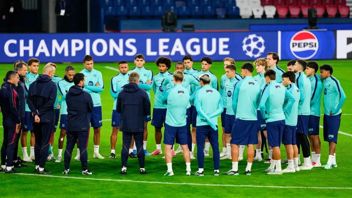 Charla de Flick a la plantilla antes del duelo ante el PSGPere Punti