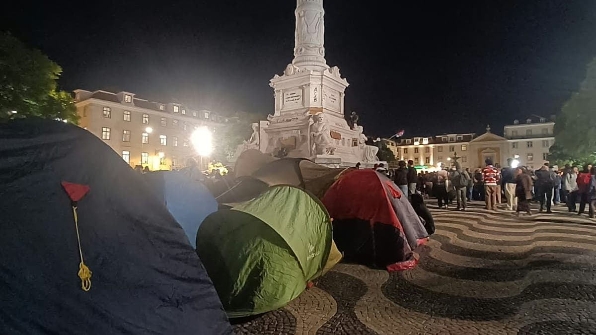 130 tents erected in Rossio Square, Lisbon.
Manuel Ribeiro/Euronews