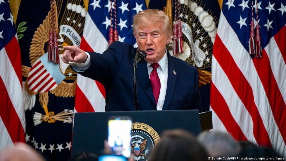 Trump, tepkilerin ardından reklam finansmanını Super PAC'e kaydırdı