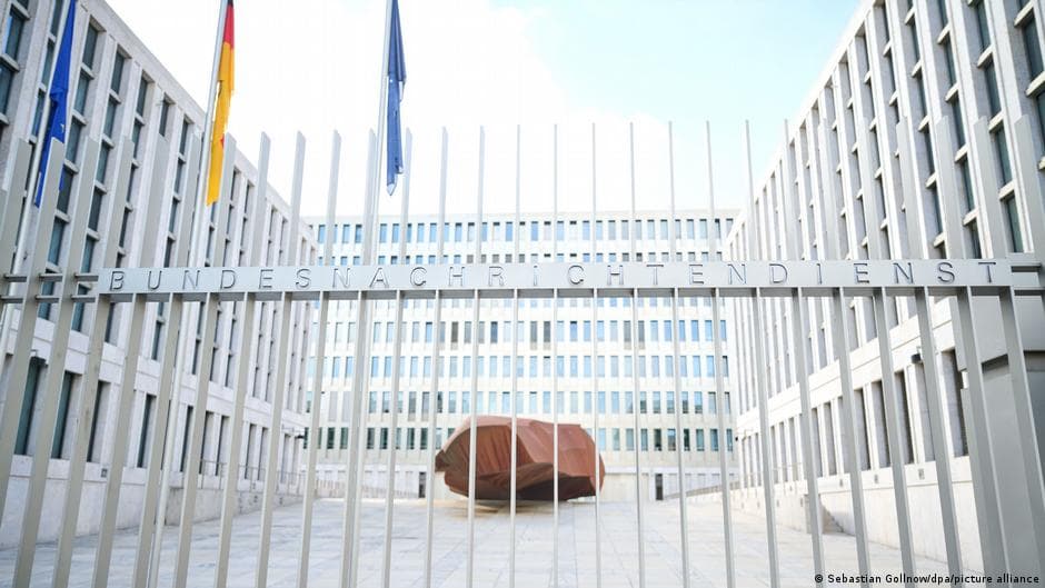 Escándalo de espionaje en Alemania: exjefe del BND bajo investigación