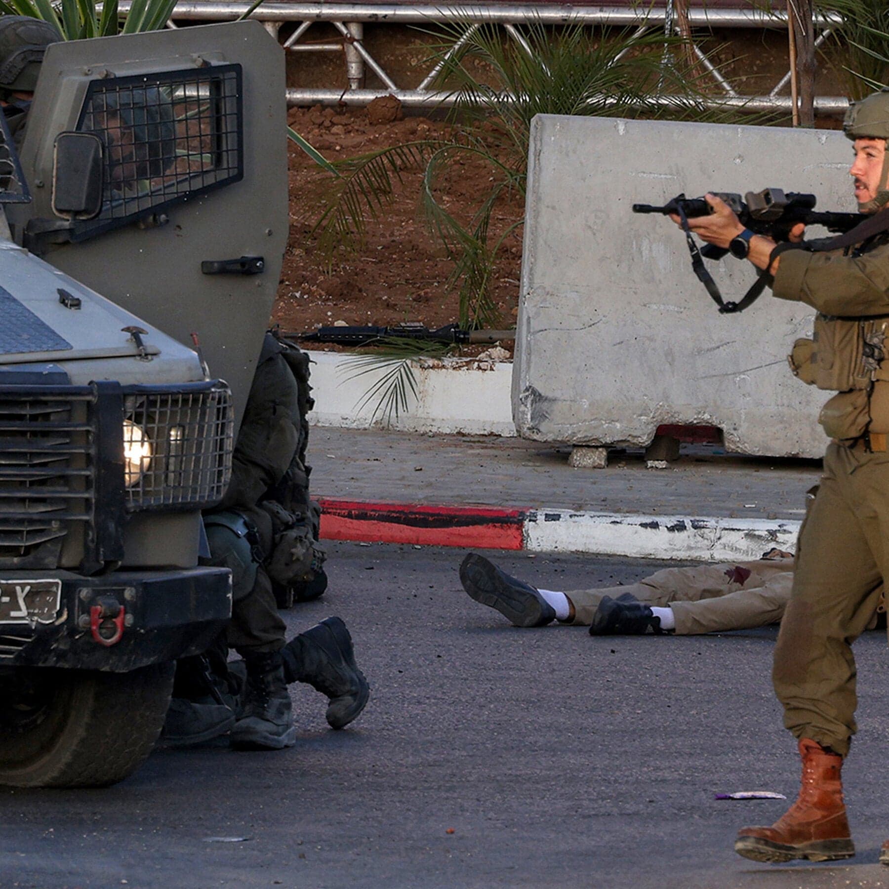 Cisjordanie : cinq blessés dans une attaque armée, deux assaillants abattus