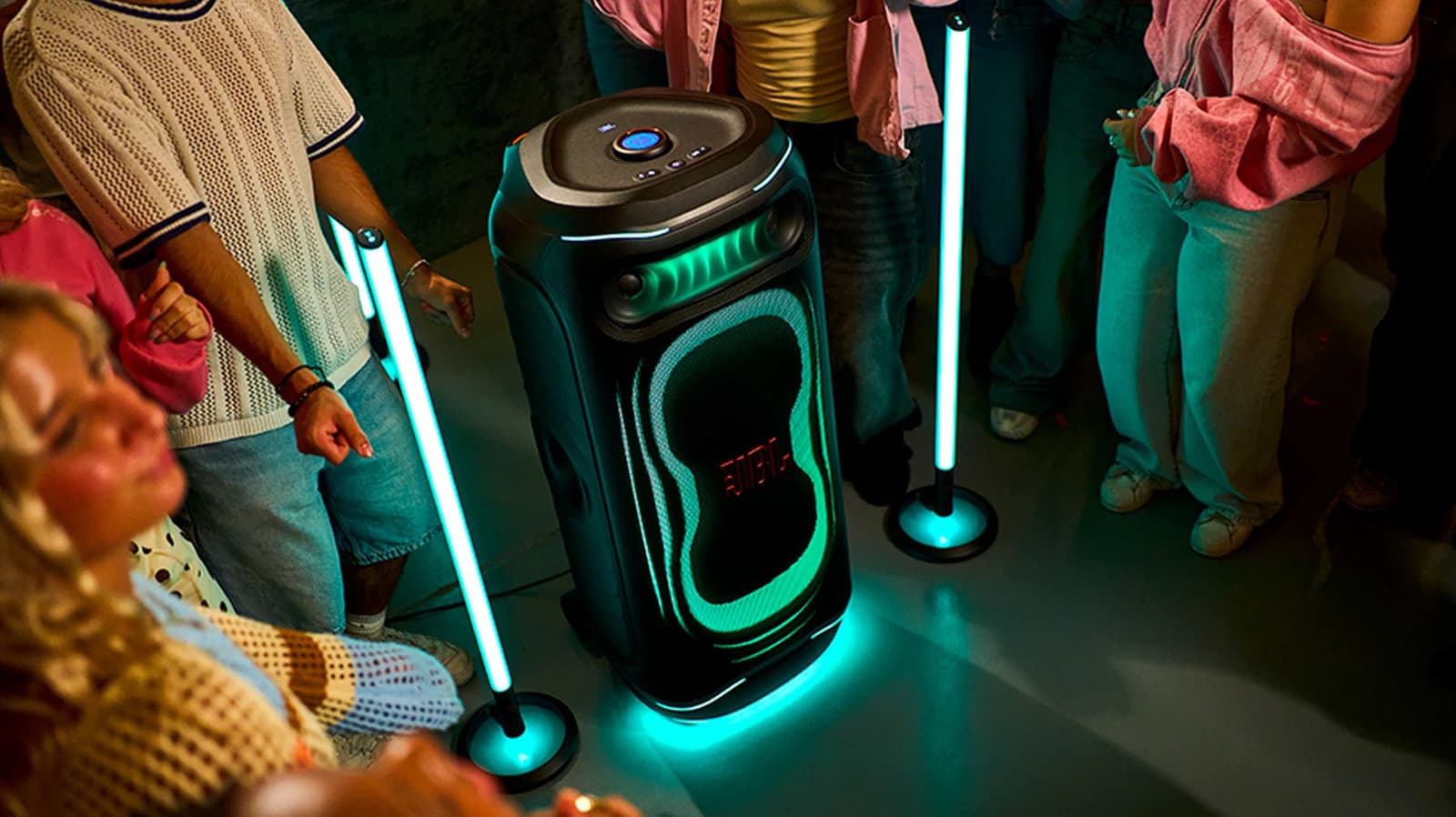 JBL تكشف عن مكبر الصوت PartyBox Ultimate 2 بقدرة 1500 واط وتقنية الكاريوكي بالذكاء الاصطناعي